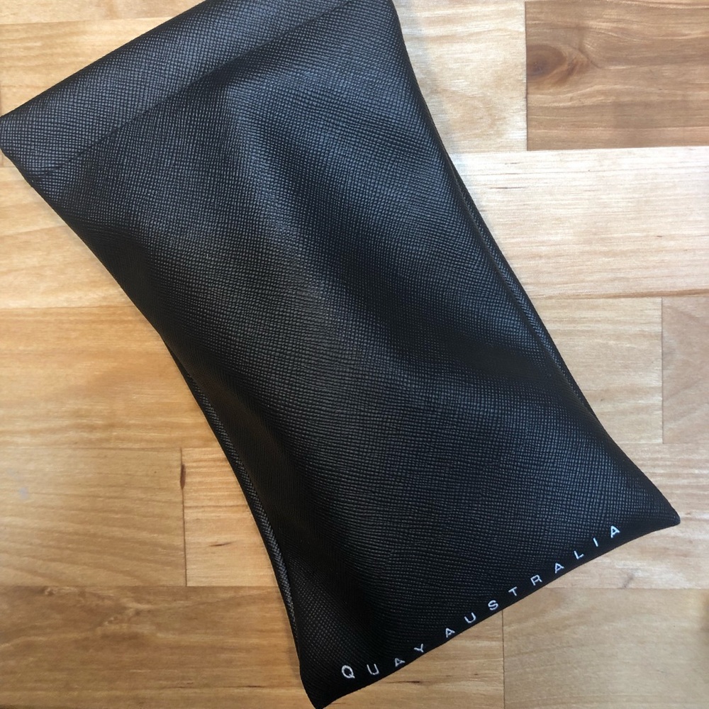 QUAY Australia vivienne black smoke